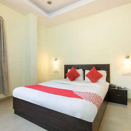 Oyo 345 Hotel Red Mount Aquilla Bangalore Buitenkant foto
