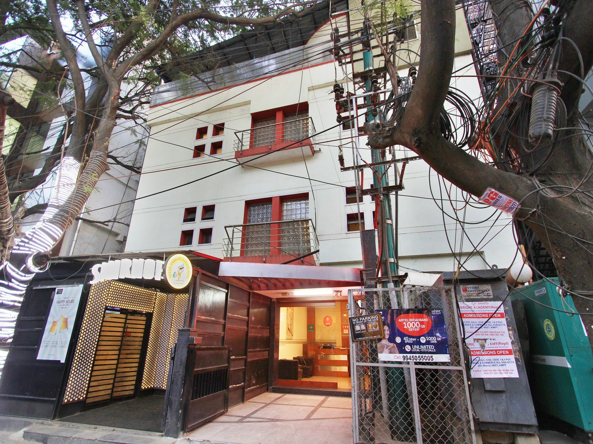 Oyo 345 Hotel Red Mount Aquilla Bangalore Buitenkant foto