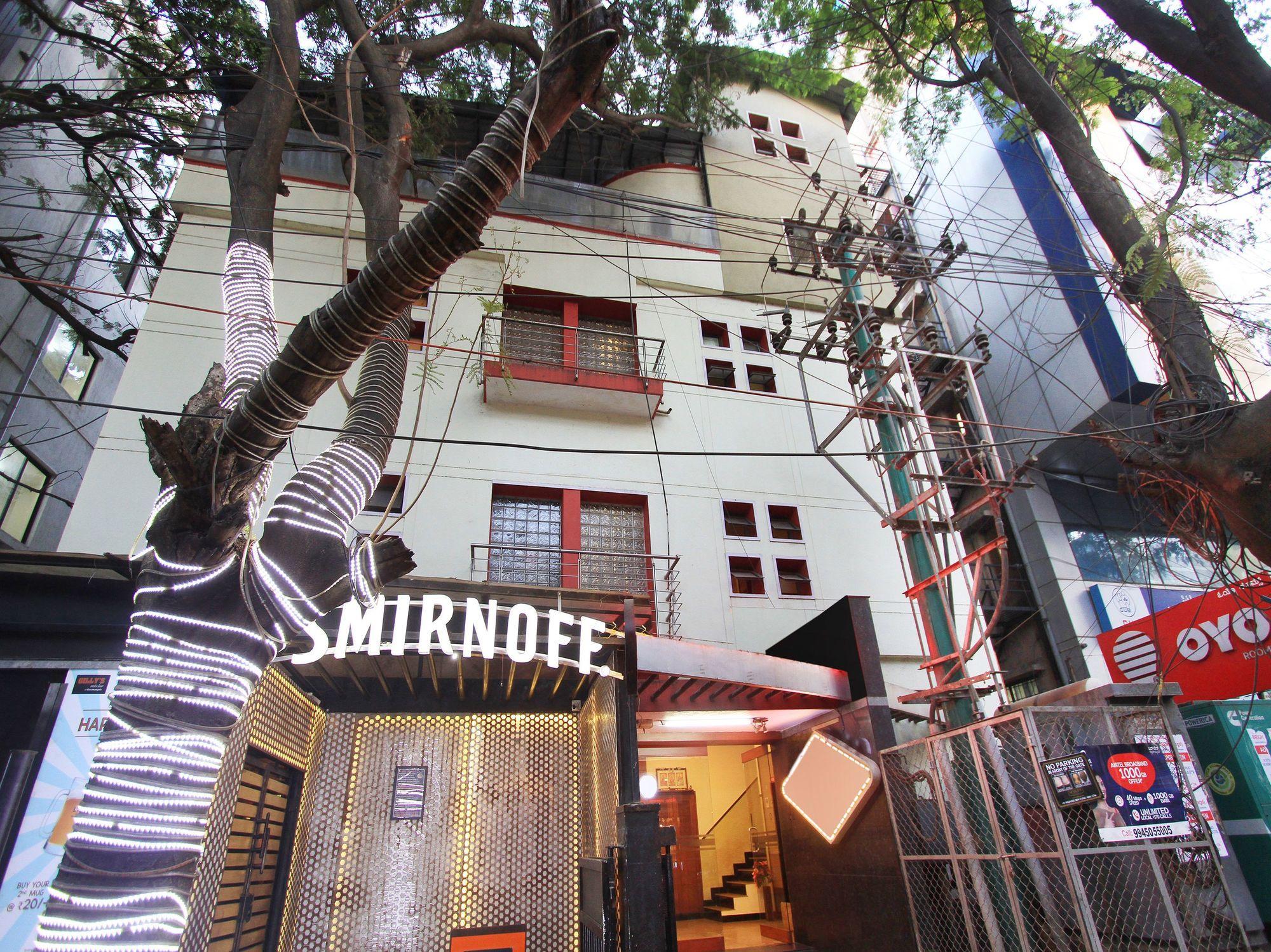 Oyo 345 Hotel Red Mount Aquilla Bangalore Buitenkant foto