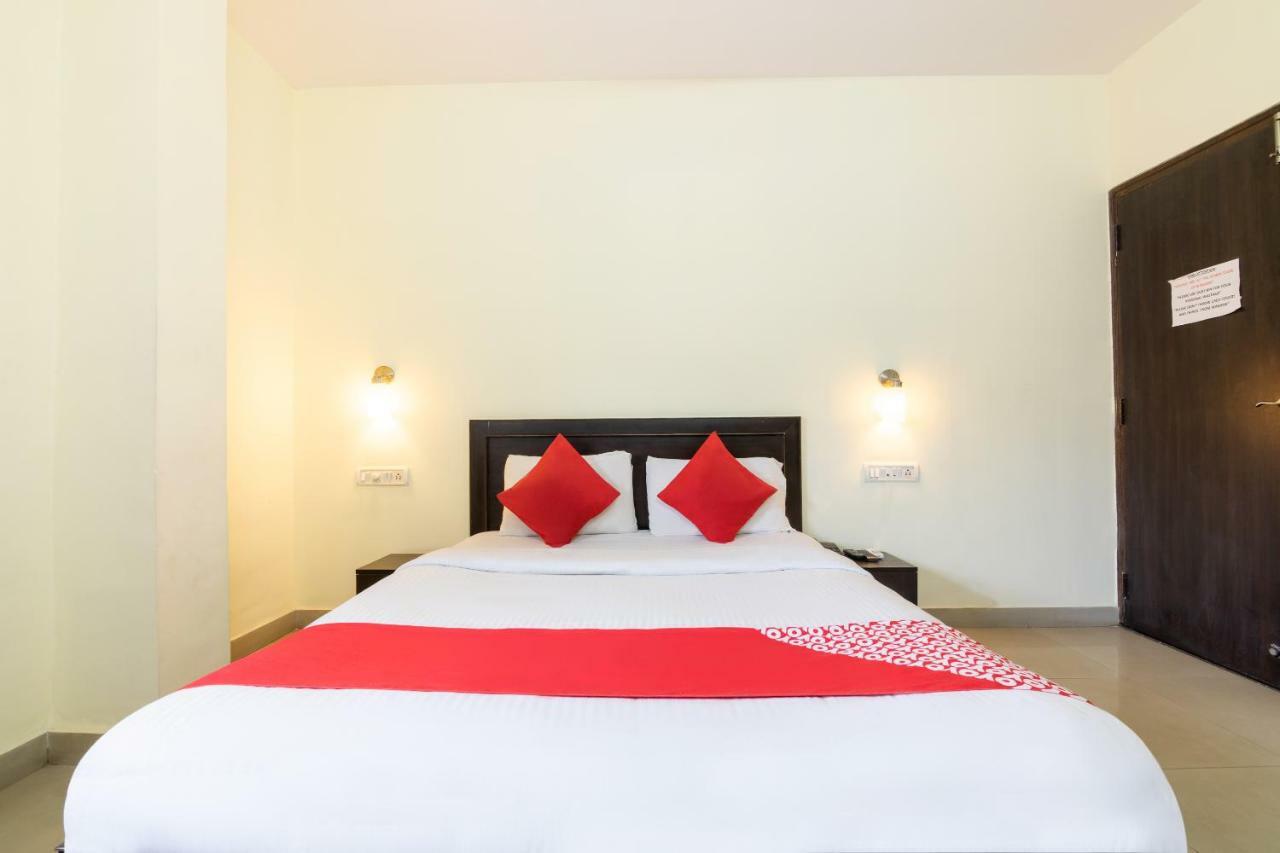 Oyo 345 Hotel Red Mount Aquilla Bangalore Buitenkant foto